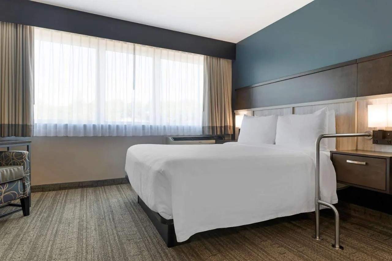 Best Western Plus Chocolate Lake Hotel - Halifax
