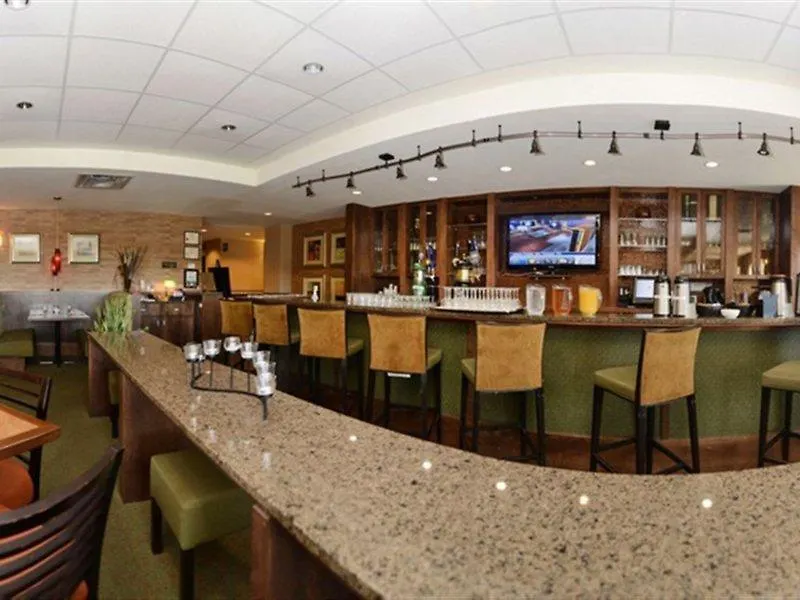 Best Western Plus Chocolate Lake Hotel - Halifax
