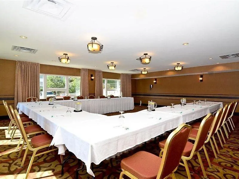 Best Western Plus Chocolate Lake Hotel - Halifax